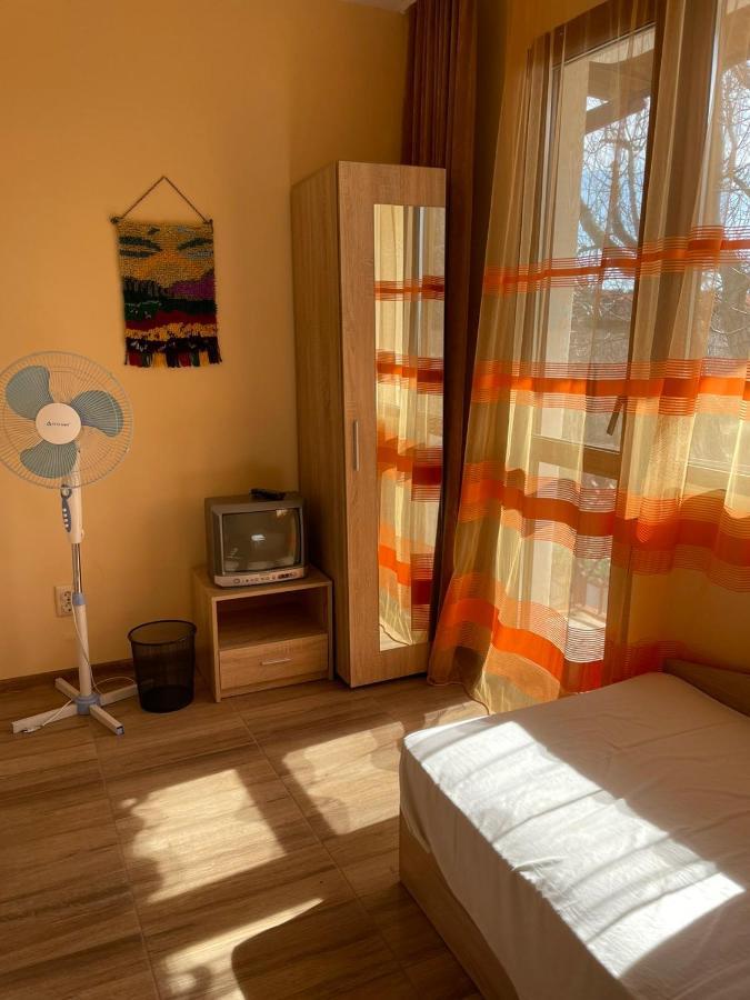 Villa Elina Baltsjik Buitenkant foto